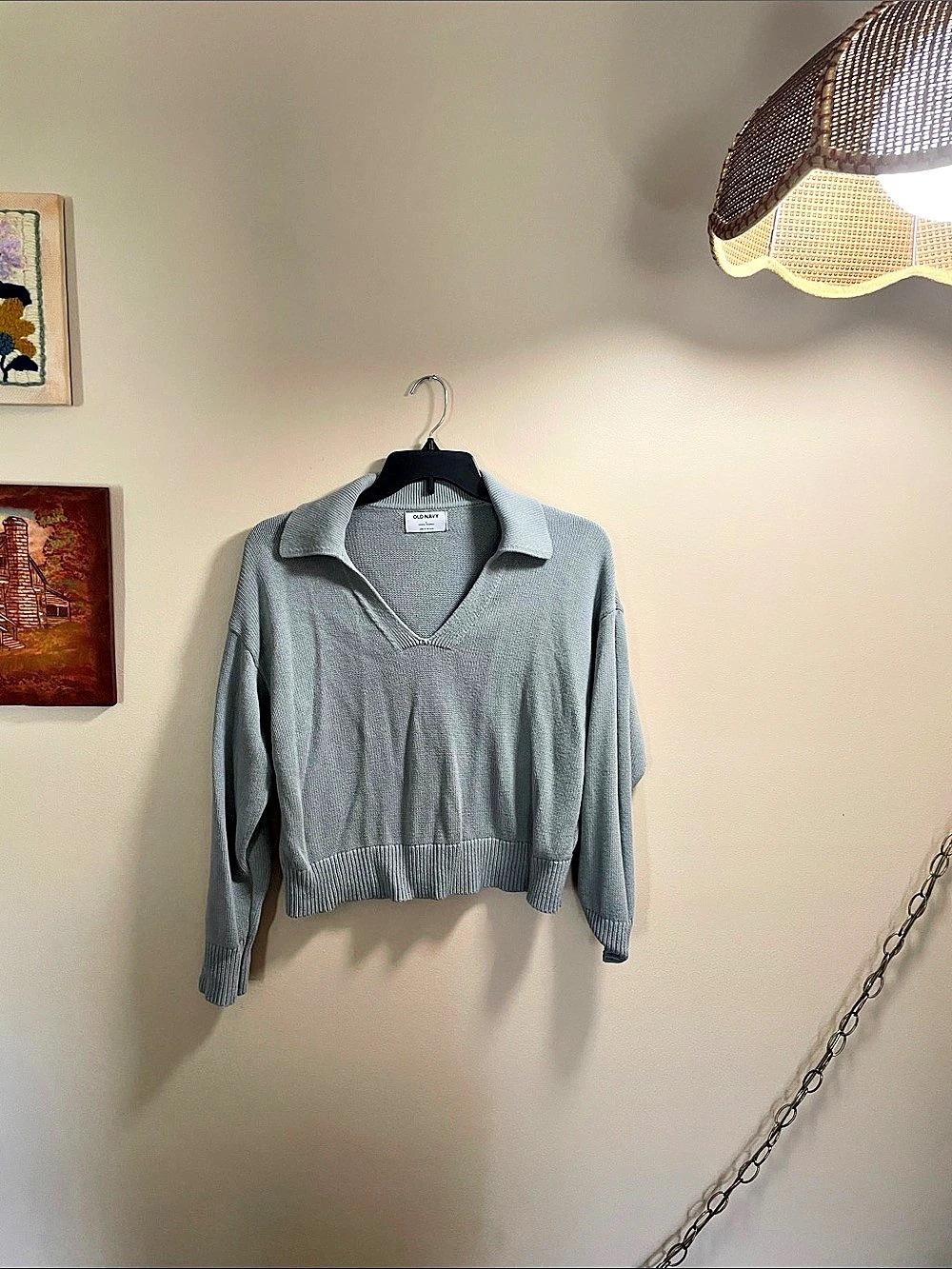 Old Navy V-Neck Sweater in Gray Size Medium Like New